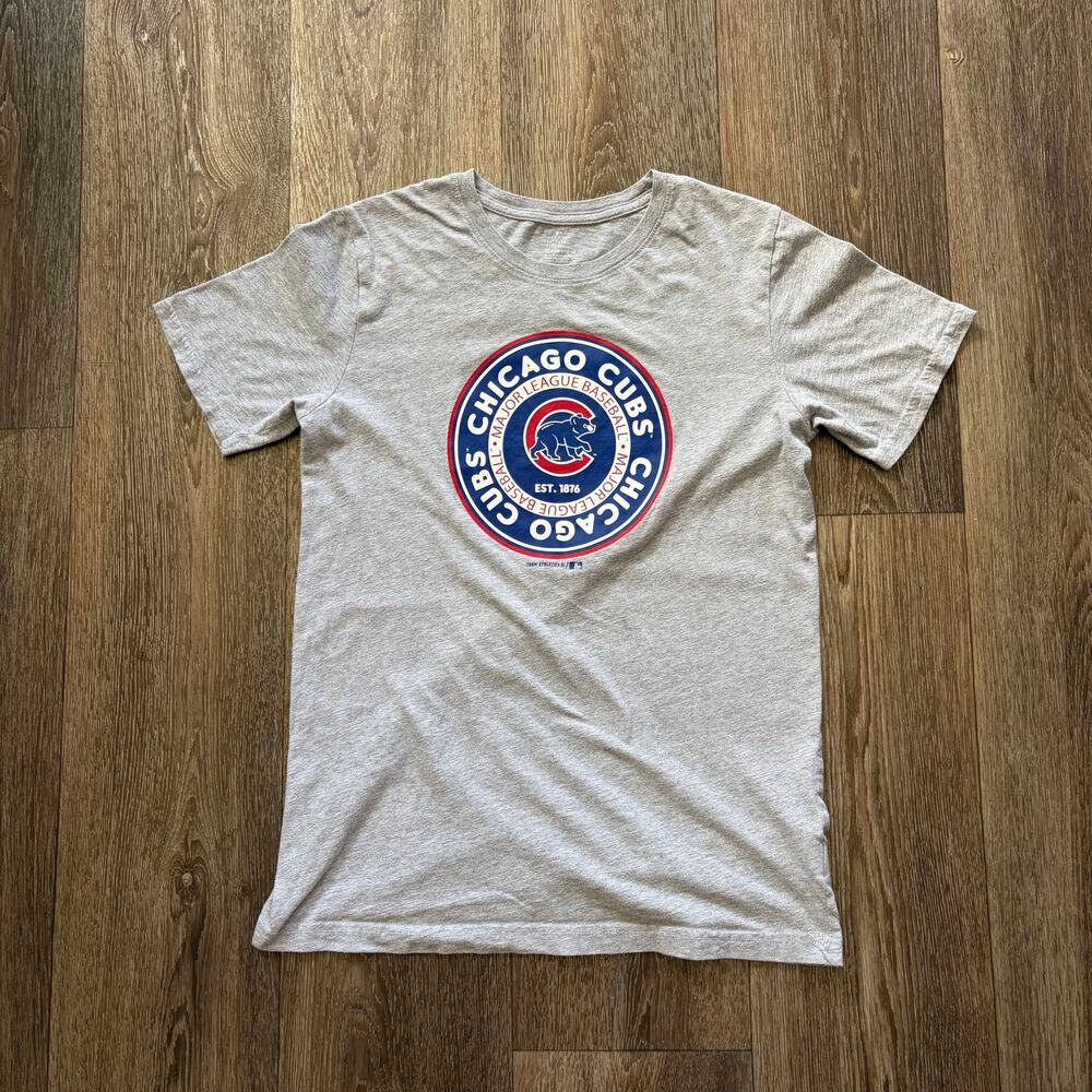 Genuine Merchandise XXL Chicago Cubs Tee - Good Condition